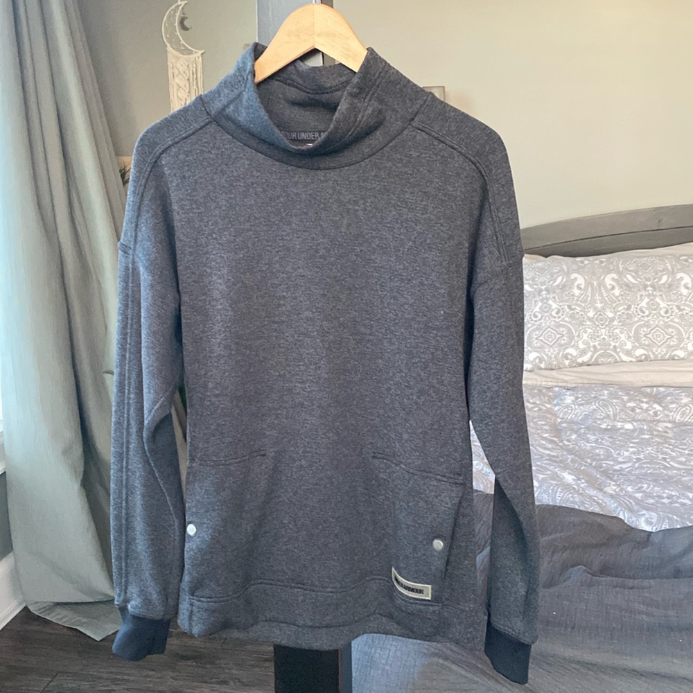 Under Armour Coldgear funnel neck in size small. Grey knit.